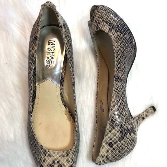 MICHAEL MICHAEL KORS Flexopen Peep Toe Crocodile Leather Heels - Picture 6 of 8